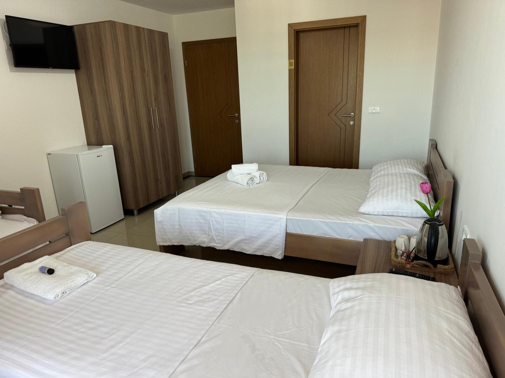 Hotel Majestic Struga Buitenkant foto