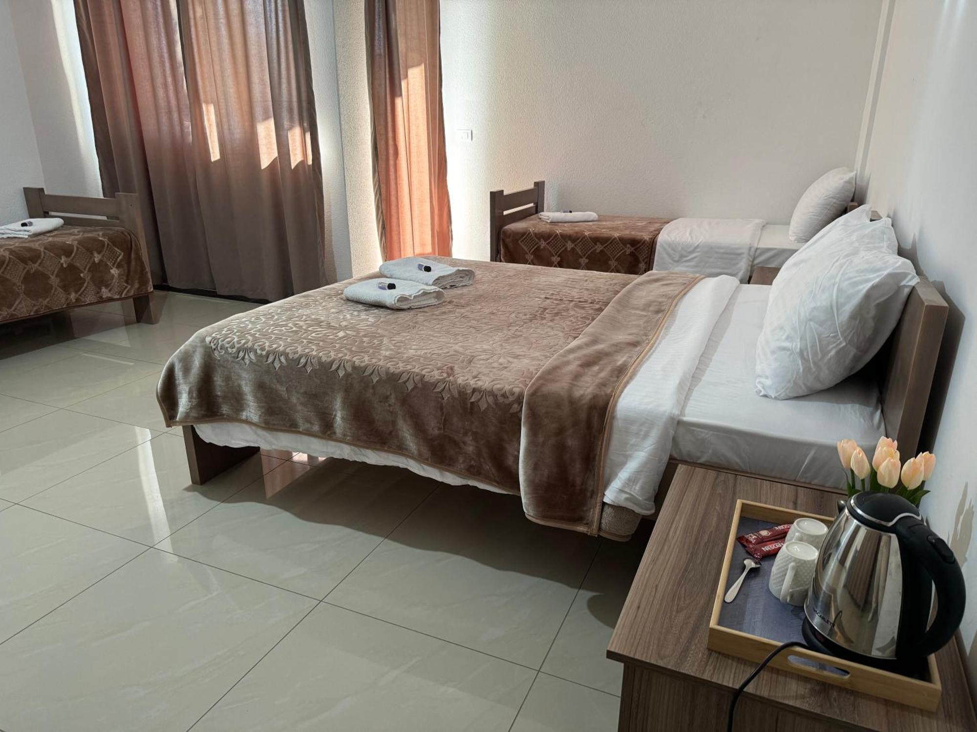 Hotel Majestic Struga Buitenkant foto