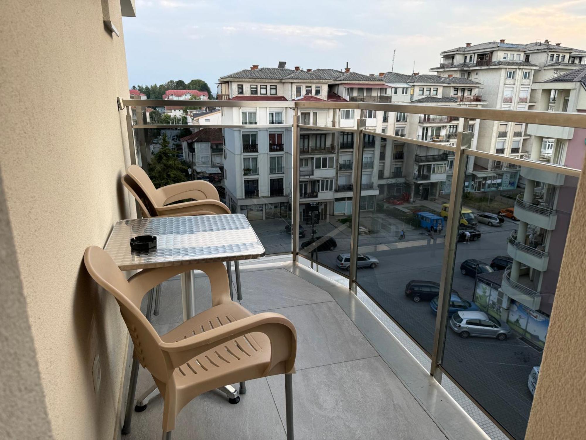 Hotel Majestic Struga Buitenkant foto