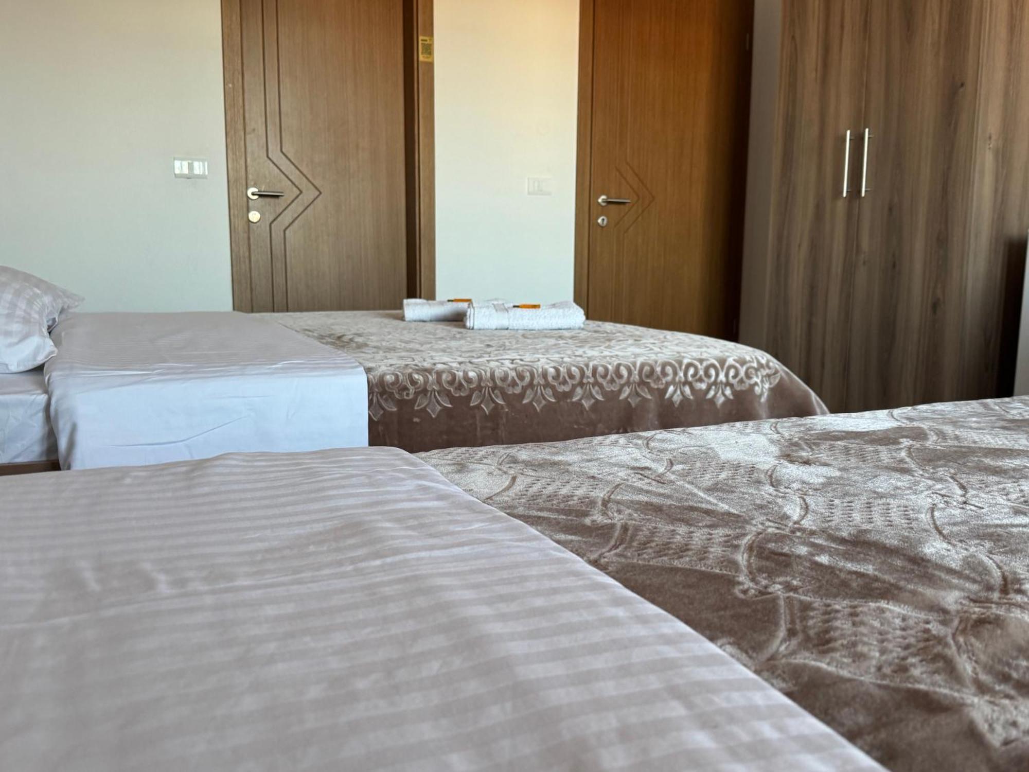 Hotel Majestic Struga Buitenkant foto