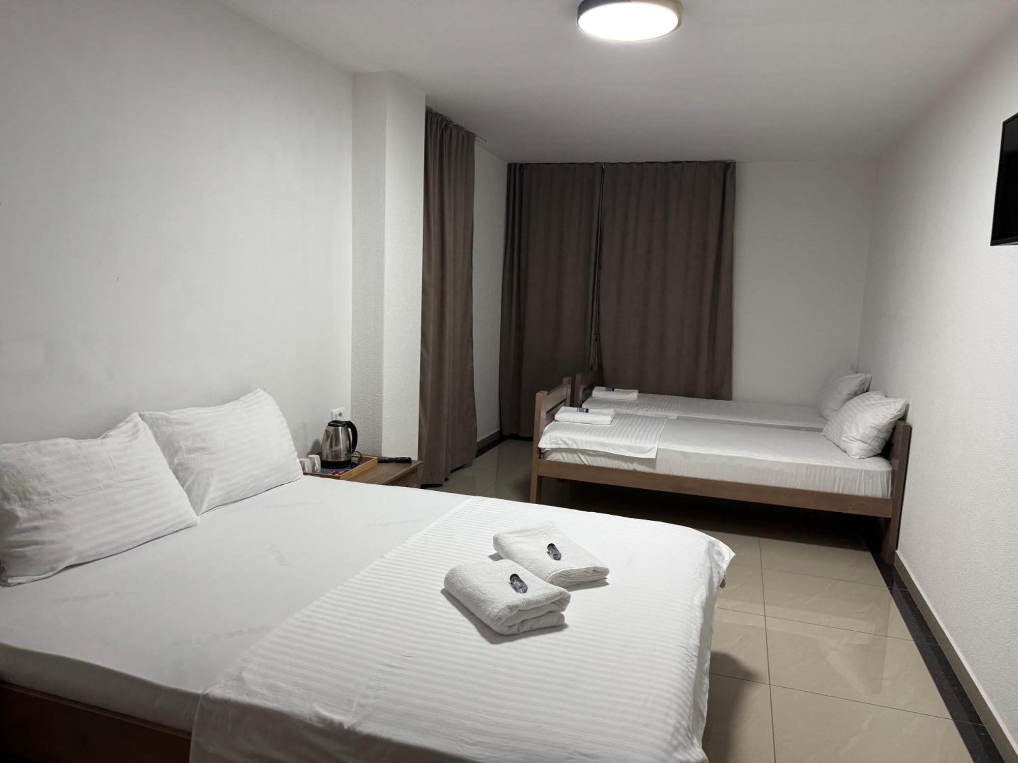 Hotel Majestic Struga Buitenkant foto
